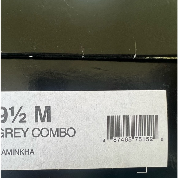 Gently loved BCBG heels - Picture 2 of 9